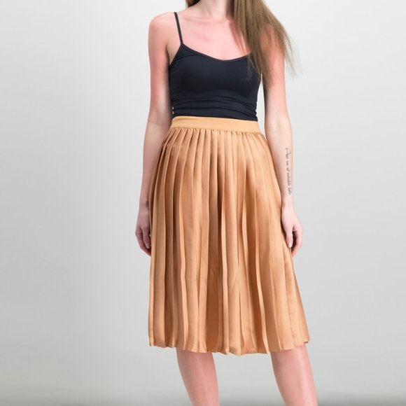 ⚡️Sold⚡️💸💸Maison Jules Pleated A-Line Midi Skirt - Picture 1 of 8